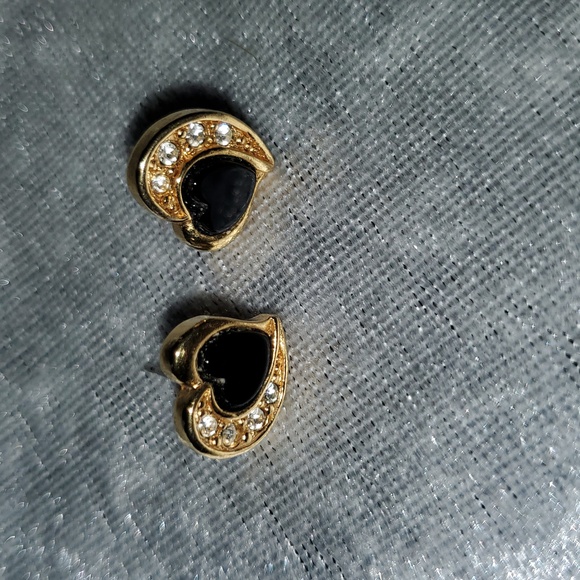Vintage AVON SIGNED Gold Tone Black ONYX & Rhinestone Heart Pierced Earrings - Picture 4 of 4